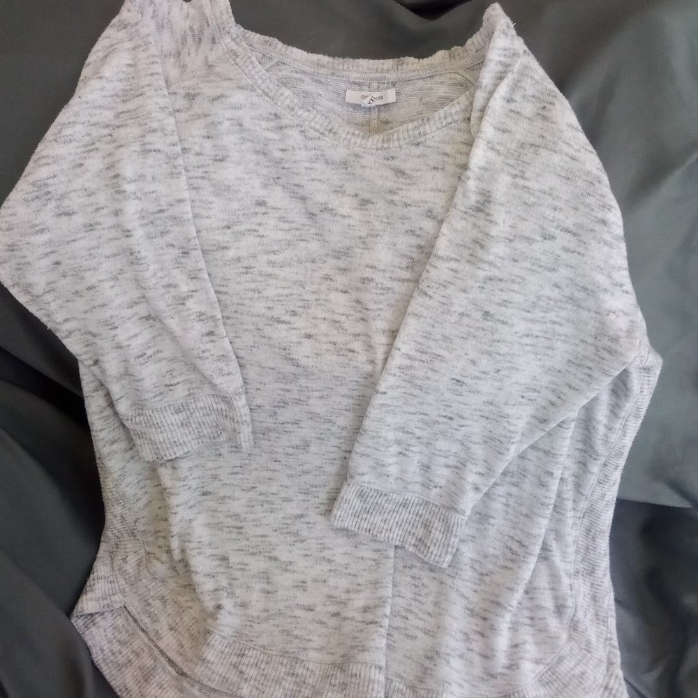 Light Grey maurices long sleeve women's shirt
